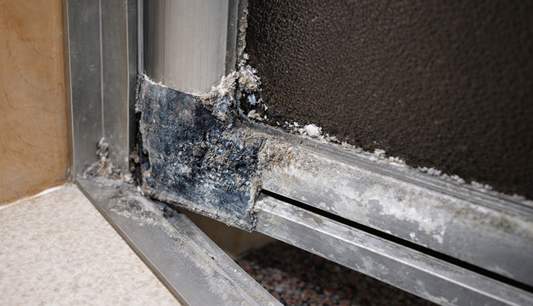 劣化したアルミ