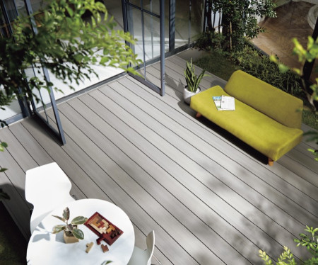 樹ら楽（きらら）ステージ 木彫（もくちょう）