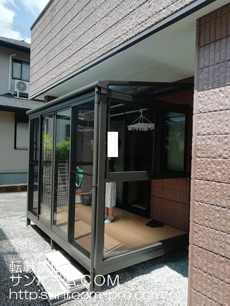 物干しが真ん中過ぎて、もっと端に寄せて欲しかった。