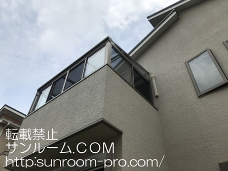 洗濯物をサンルームに干すことができ、気分も晴れやかです。