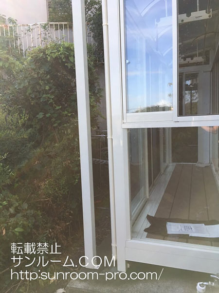 ウッドデッキとテラス囲いの床色を同じで作れたのも良かったです。