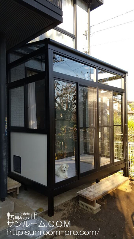 自作で愛犬の出入り口も出来てとても満足な出来上がりです。