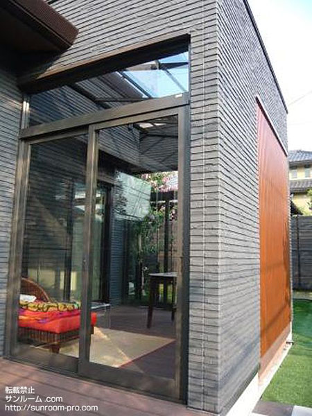 側面も壁のイメージを損なうことなく素晴らしい仕上がりで感謝♪