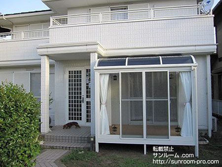 サンルームを洗濯物の乾燥、ペットの遊び場、御近所さんとの雑談場所にも利用したいです