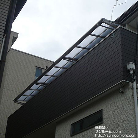 ライザーテラスは見た目もおしゃれで、安くできたので、大満足しています。