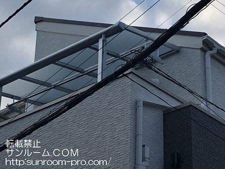 丁寧なご説明ののち、短時間で、ベランダ屋根を作っていただきました。