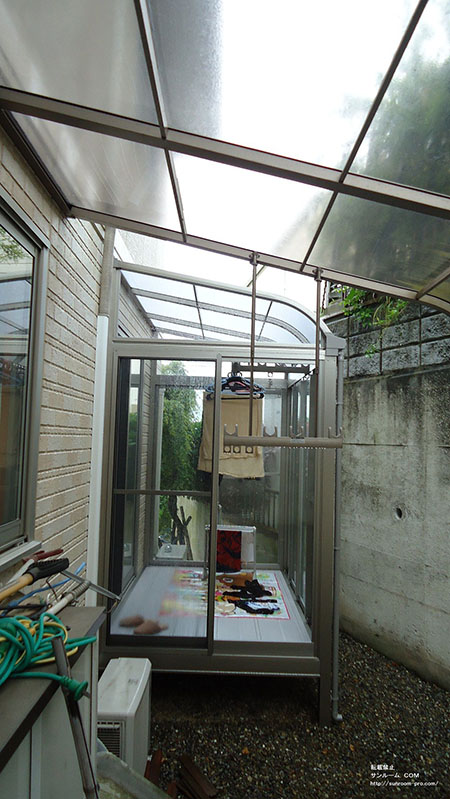 早速、洗濯もの干し場として活躍しています。