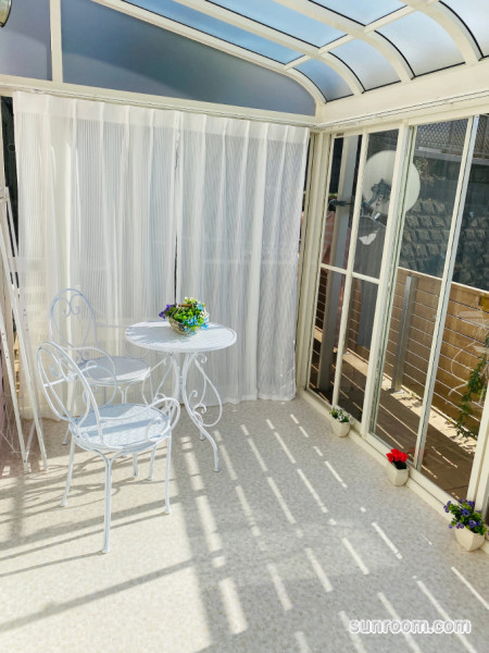 すっかり気に入って、我が家ではサンルームが2個目に。