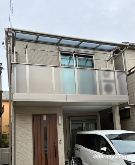 ベランダに希望の屋根がつきました