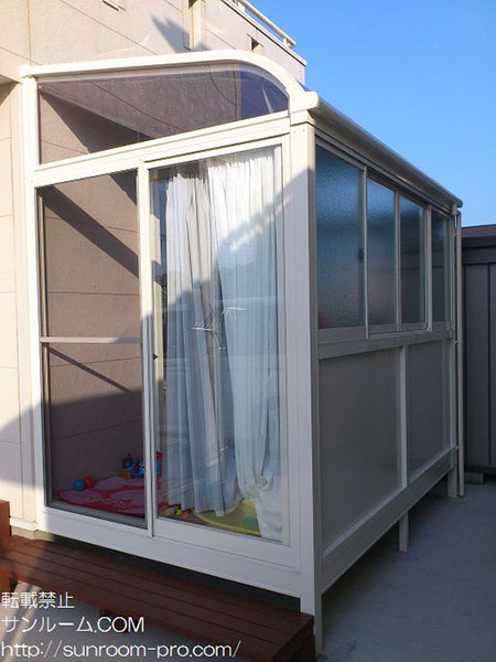 リビングが広くなったような感覚と便利さにサンルームを建ててよかったと思いました。