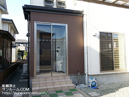 玄関ドアとも調和し満足しています！