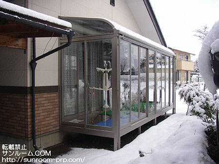 外は寒くても日が当たれば想像以上に暖かく驚いています！