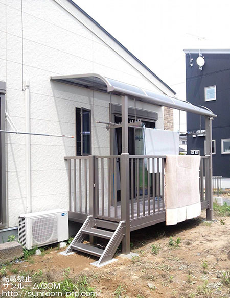 施工もスムーズでしっかり仕上がっていて、早速洗濯もの干し、布団干し場としてフルに活用しています！