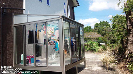 サンルームだと灰まみれになる事もないので安心です！