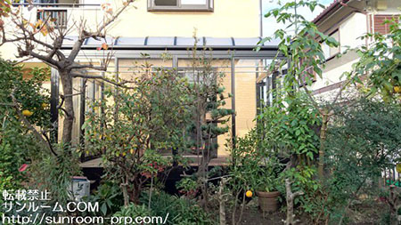 大きな部屋が一つ増えました！サンルームに家族皆で喜んでいます。