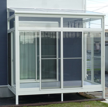 家の外観に合ったテラス囲いができました。