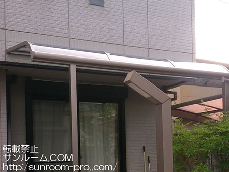 完成後のテラスも自宅とマッチしており満足しております。