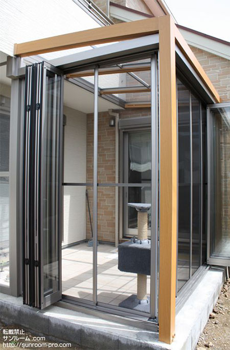 特殊なオーダーにも対応して頂き、納得のサンルームに仕上がりました。